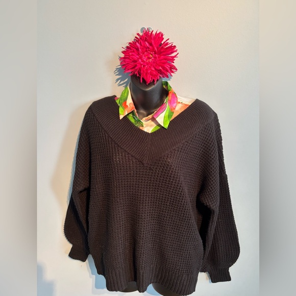 Zenana🖤 Black Waffle Knit V-Neck Oversized Sweater 🖤 - Picture 6 of 12